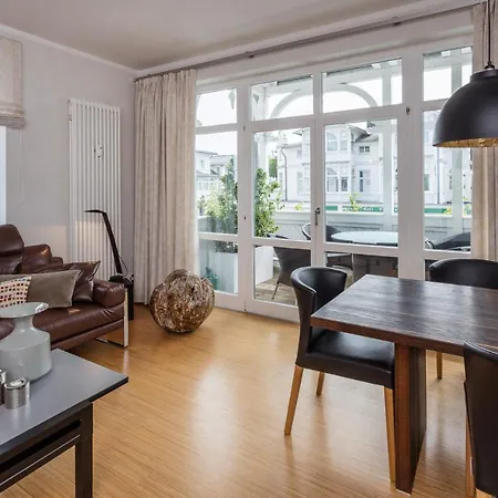 Alice Nautilus Mit 2 Schlafzimmer & Balkon Binz