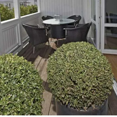 Alice Nautilus Mit 2 Schlafzimmer & Balkon شقة