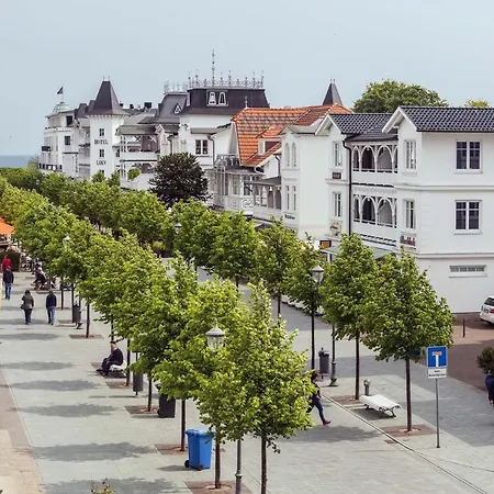 Alice Nautilus Mit 2 Schlafzimmer & Balkon * Binz